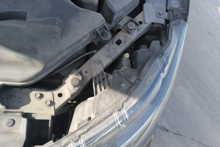 Used Nissan Qashqai 2019 2.0L CVT Smart Enjoyment Version Engine Bay Left