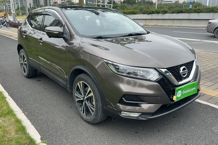 Used Nissan Qashqai 2019 2.0L CVT Luxury Edition Exterior 2