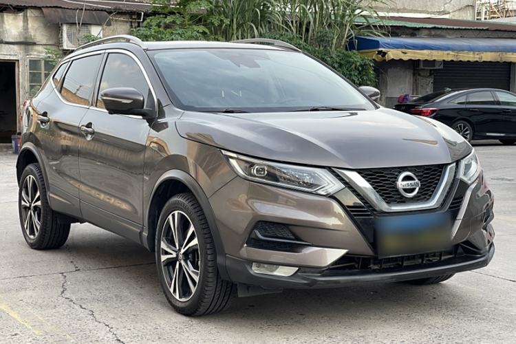 Used Nissan Qashqai 2019 2.0L CVT Luxury Edition Exterior 2