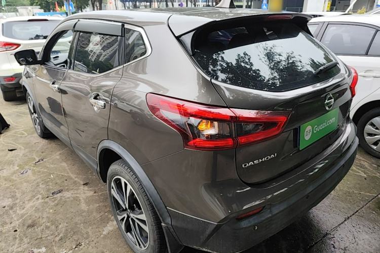Used Nissan Qashqai 2019 2.0L CVT Luxury Edition Exterior 2