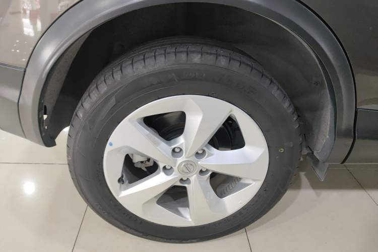 Used Nissan Qashqai 2019 2.0L CVT Smart Enjoyment Version Exterior 3