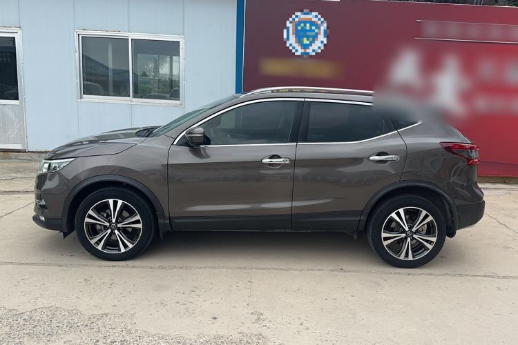 Used Nissan Qashqai 2019 2.0L CVT Luxury Edition Exterior 4