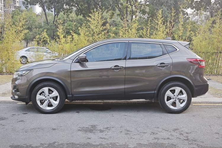 Used Nissan Qashqai 2019 2.0L CVT Smart Enjoyment Version Exterior 5