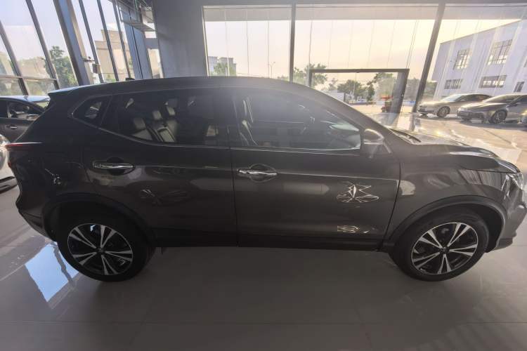 Used Nissan Qashqai 2019 2.0L CVT Luxury Edition Exterior 5