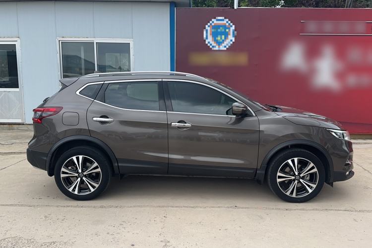 Used Nissan Qashqai 2019 2.0L CVT Luxury Edition Exterior 5