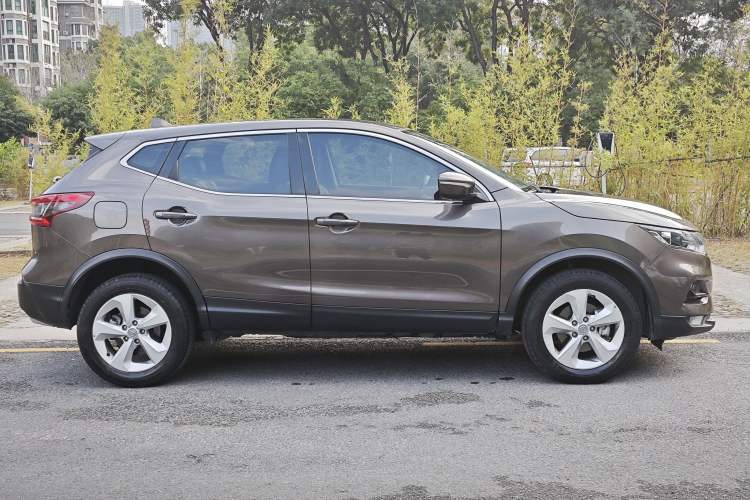 Used Nissan Qashqai 2019 2.0L CVT Smart Enjoyment Version Exterior 8