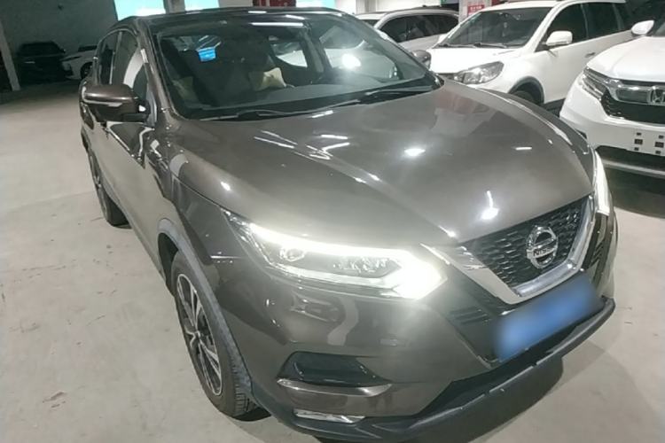 Used Nissan Qashqai 2019 2.0L CVT Luxury Edition Front Right 45 Deg