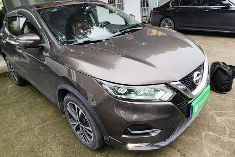 Used Nissan Qashqai 2019 2.0L CVT Luxury Edition Front Right 45 Deg