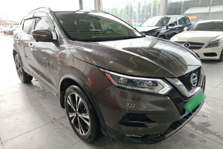 Used Nissan Qashqai 2019 2.0L CVT Luxury Edition Front Right 45 Deg