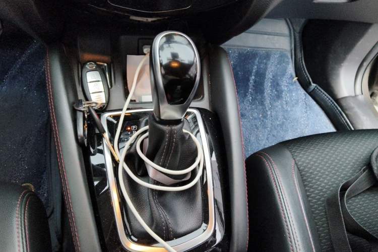 Used Nissan Qashqai 2019 2.0L CVT Luxury Edition Gear Lever