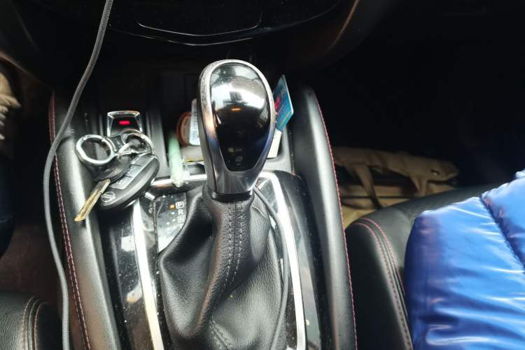 Used Nissan Qashqai 2019 2.0L CVT Luxury Edition Gear Lever