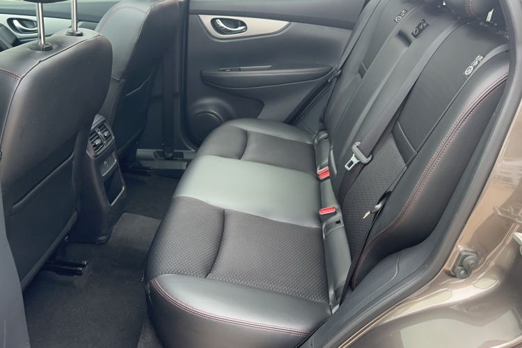 Used Nissan Qashqai 2019 2.0L CVT Luxury Edition Interior 2