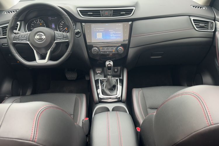 Used Nissan Qashqai 2019 2.0L CVT Luxury Edition Interior 3