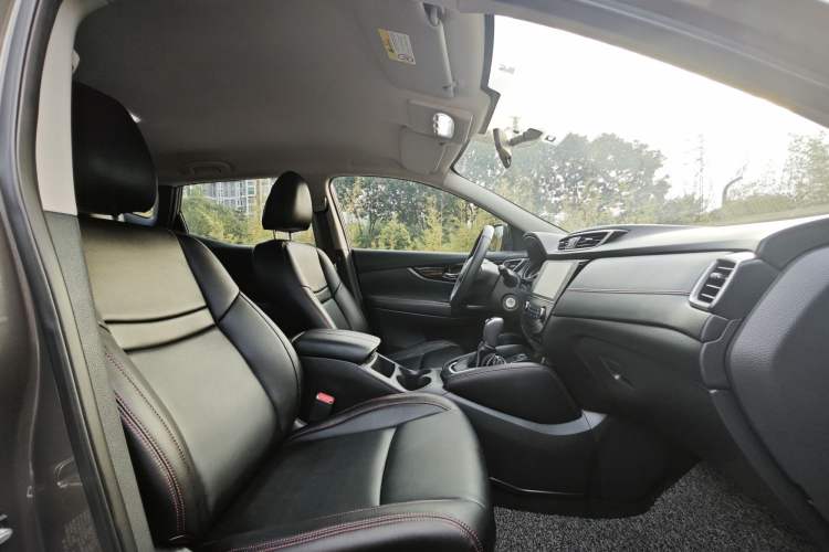 Used Nissan Qashqai 2019 2.0L CVT Smart Enjoyment Version Interior 4