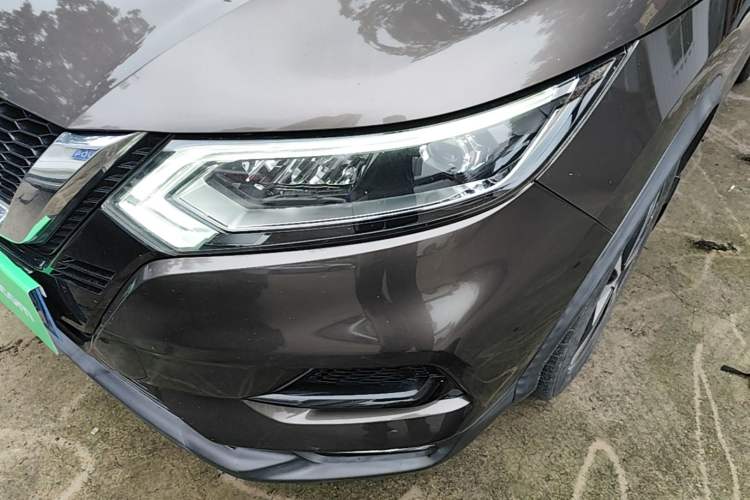 Used Nissan Qashqai 2019 2.0L CVT Luxury Edition Left Front Headlight