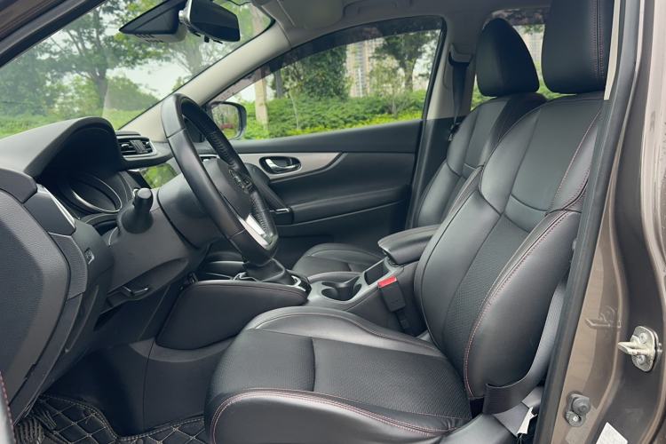 Used Nissan Qashqai 2019 2.0L CVT Luxury Edition Left Front Seat