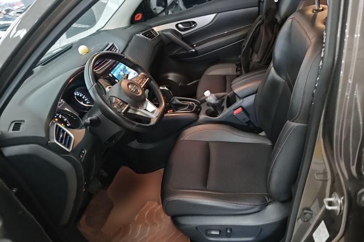 Used Nissan Qashqai 2019 2.0L CVT Luxury Edition Left Front Seat