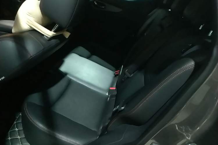 Used Nissan Qashqai 2019 2.0L CVT Luxury Edition Left Rear Seat