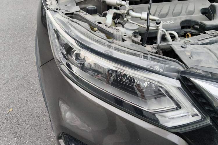 Used Nissan Qashqai 2019 2.0L CVT Luxury Edition Right Front Headlight