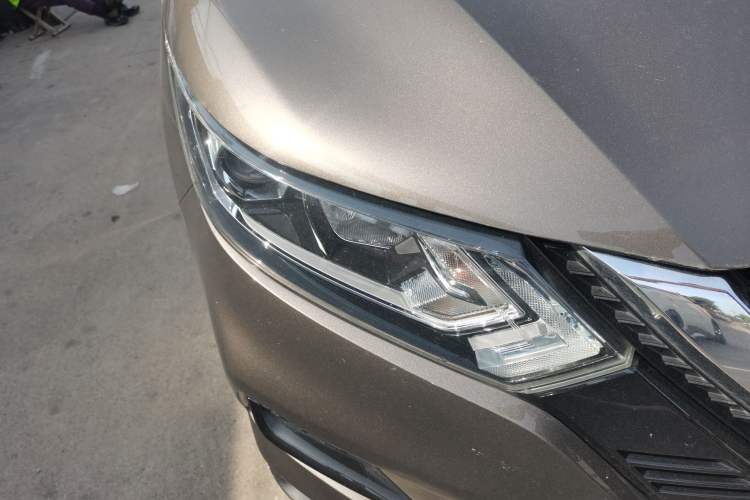 Used Nissan Qashqai 2019 2.0L CVT Smart Enjoyment Version Right Front Headlight