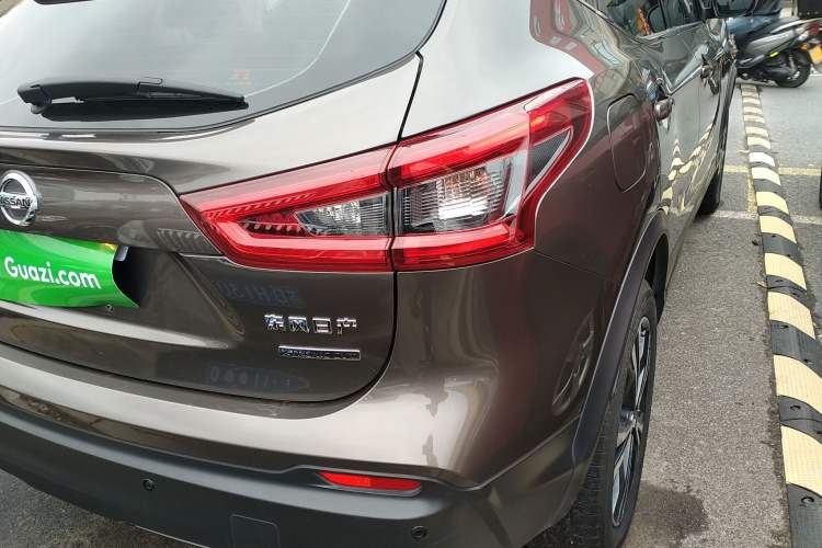 Used Nissan Qashqai 2019 2.0L CVT Luxury Edition Right Rear Taillight