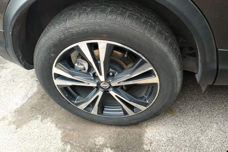 Used Nissan Qashqai 2019 2.0L CVT Luxury Edition Right Rear Wheel Hub