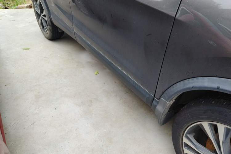 Used Nissan Qashqai 2019 2.0L CVT Luxury Edition Right Side Sill