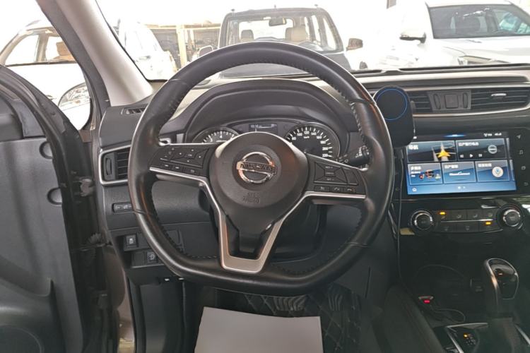 Used Nissan Qashqai 2019 2.0L CVT Luxury Edition Steering Wheel