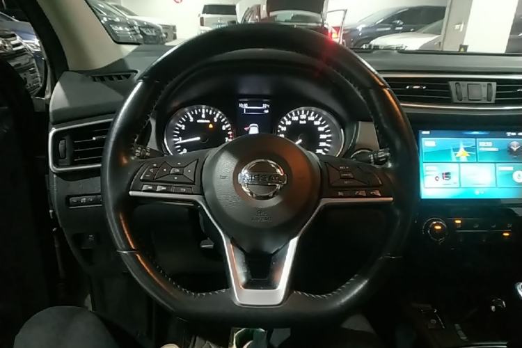 Used Nissan Qashqai 2019 2.0L CVT Luxury Edition Steering Wheel