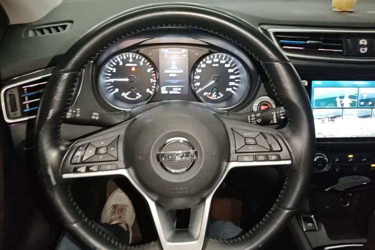 Used Nissan Qashqai 2019 2.0L CVT Luxury Edition Steering Wheel