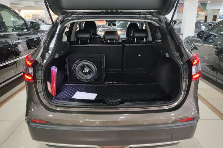 Used Nissan Qashqai 2019 2.0L CVT Smart Enjoyment Version Trunk