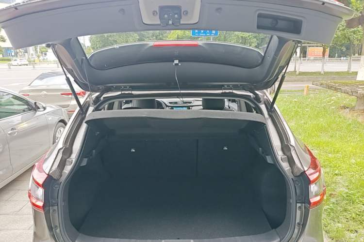 Used Nissan Qashqai 2019 2.0L CVT Smart Enjoyment Version Trunk
