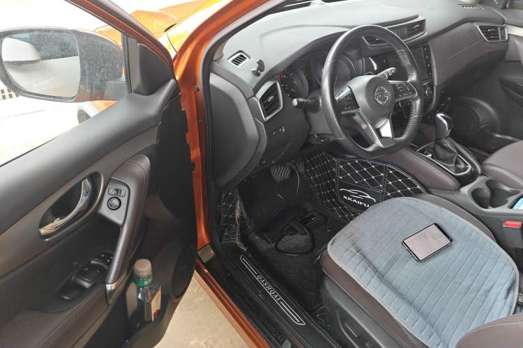 Used Nissan Qashqai 2019 2.0L CVT Luxury Edition Driver Seat