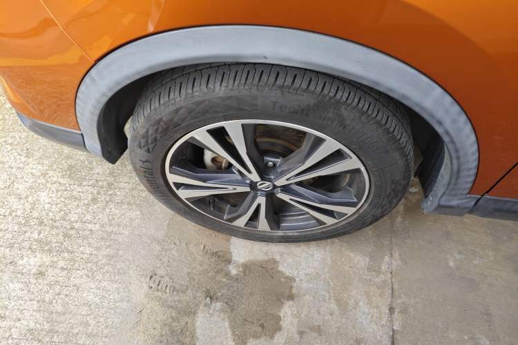 Used Nissan Qashqai 2019 2.0L CVT Luxury Edition Exterior 4
