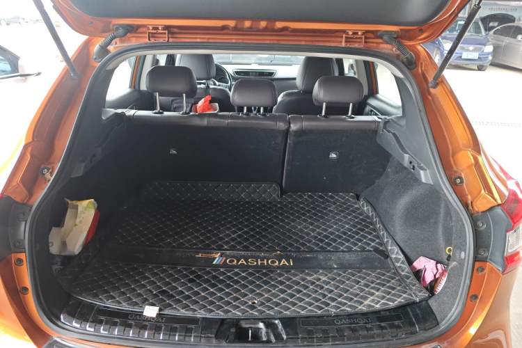 Used Nissan Qashqai 2019 2.0L CVT Luxury Edition Trunk