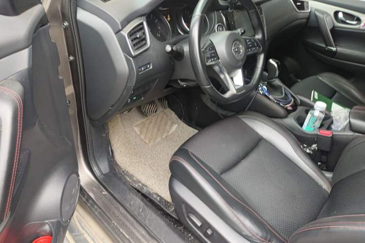Used Nissan Qashqai 2019 2.0L CVT Luxury Edition Driver Seat