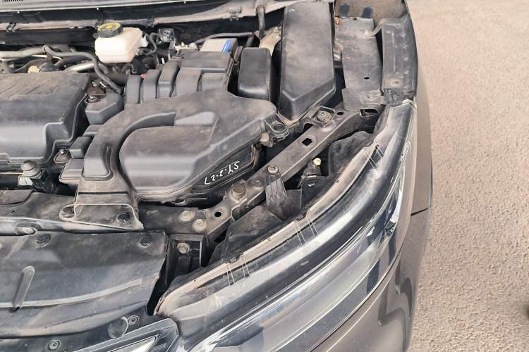 Used Nissan Qashqai 2019 2.0L CVT Luxury Edition Engine Bay Left