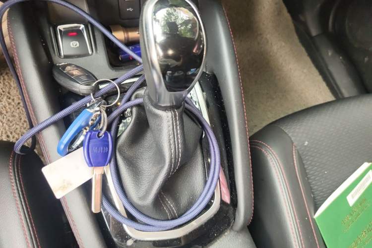 Used Nissan Qashqai 2019 2.0L CVT Luxury Edition Gear Lever