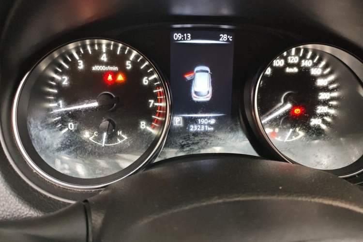 Used Nissan Qashqai 2019 2.0L CVT Smart Enjoyment Version Odometer Close Up