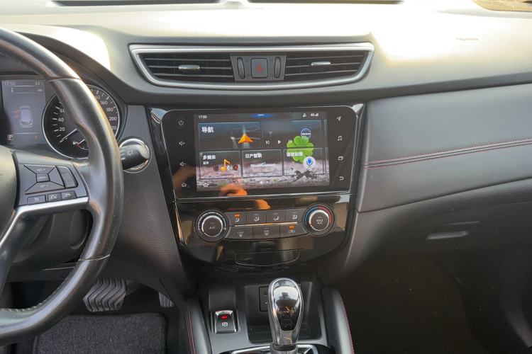 Used Nissan Qashqai 2019 2.0L CVT Luxury Edition Audio And AC Panel