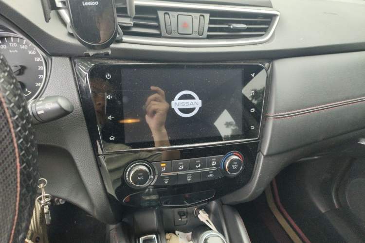 Used Nissan Qashqai 2019 2.0L CVT Smart Enjoyment Version Audio And AC Panel