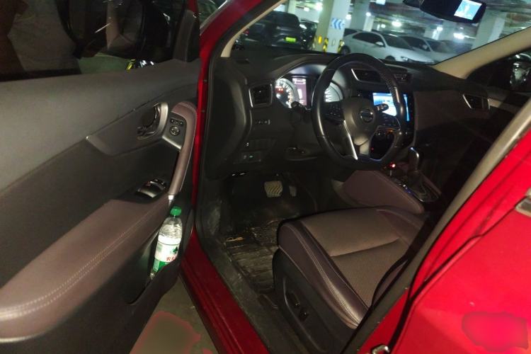 Used Nissan Qashqai 2019 2.0L CVT Luxury Edition Driver Seat