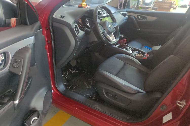 Used Nissan Qashqai 2019 2.0L CVT Luxury Edition Driver Seat