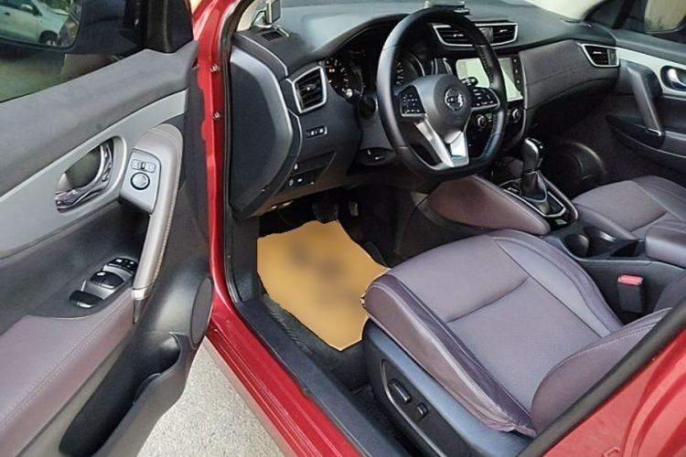 Used Nissan Qashqai 2019 2.0L CVT Luxury Edition Driver Seat