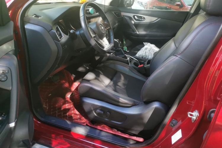 Used Nissan Qashqai 2019 2.0L CVT Luxury Edition Driver Seat