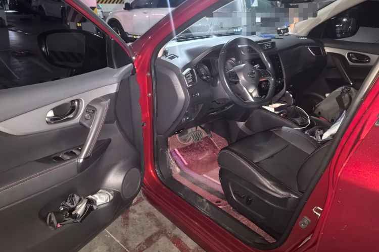 Used Nissan Qashqai 2019 2.0L CVT Luxury Edition Driver Seat