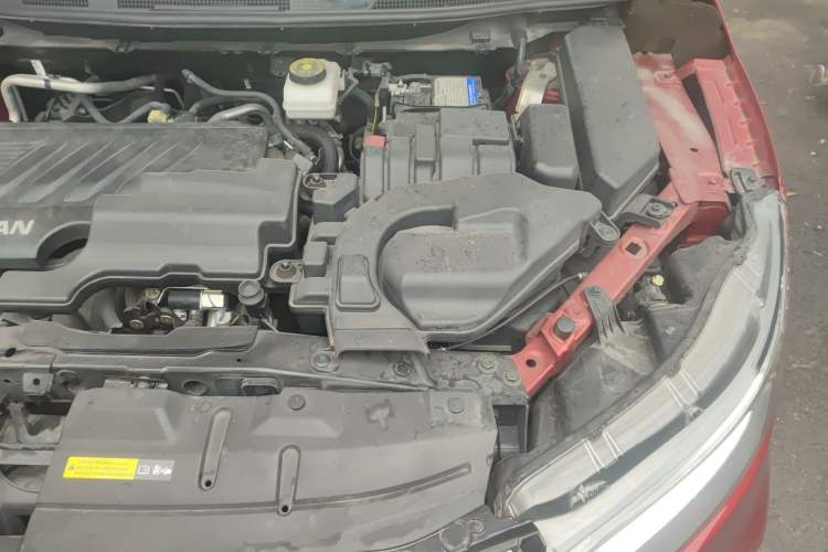 Used Nissan Qashqai 2019 2.0L CVT Luxury Edition Engine Bay Left