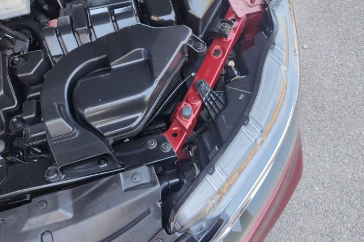 Used Nissan Qashqai 2019 2.0L CVT Smart Enjoyment Version Engine Bay Left