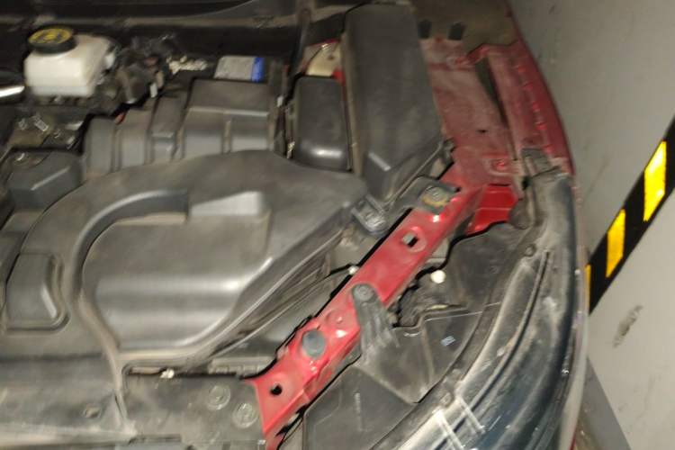 Used Nissan Qashqai 2019 2.0L CVT Luxury Edition Engine Bay Left