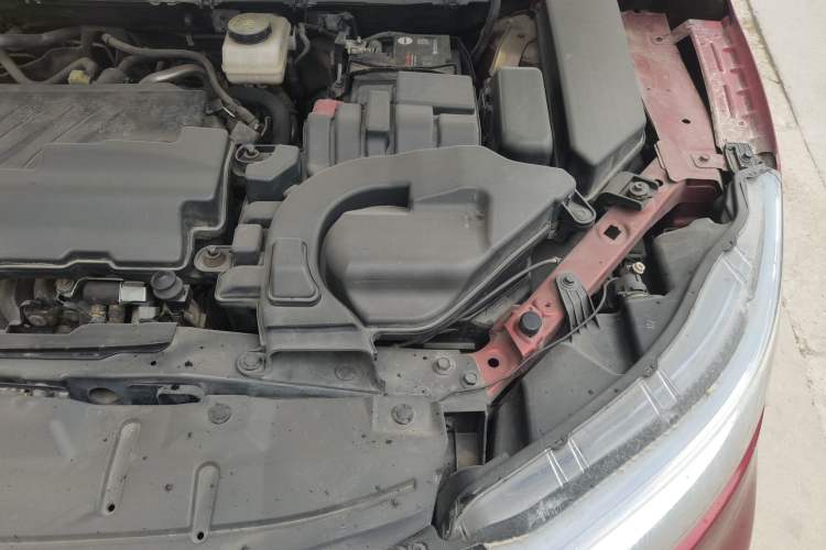 Used Nissan Qashqai 2019 2.0L CVT Luxury Edition Engine Bay Left